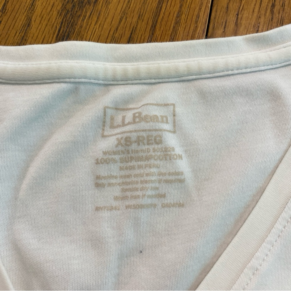 L.L. Bean supima cotton short sleeve v-neck white tee - Picture 3 of 8